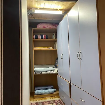 Paradise 아파트 *